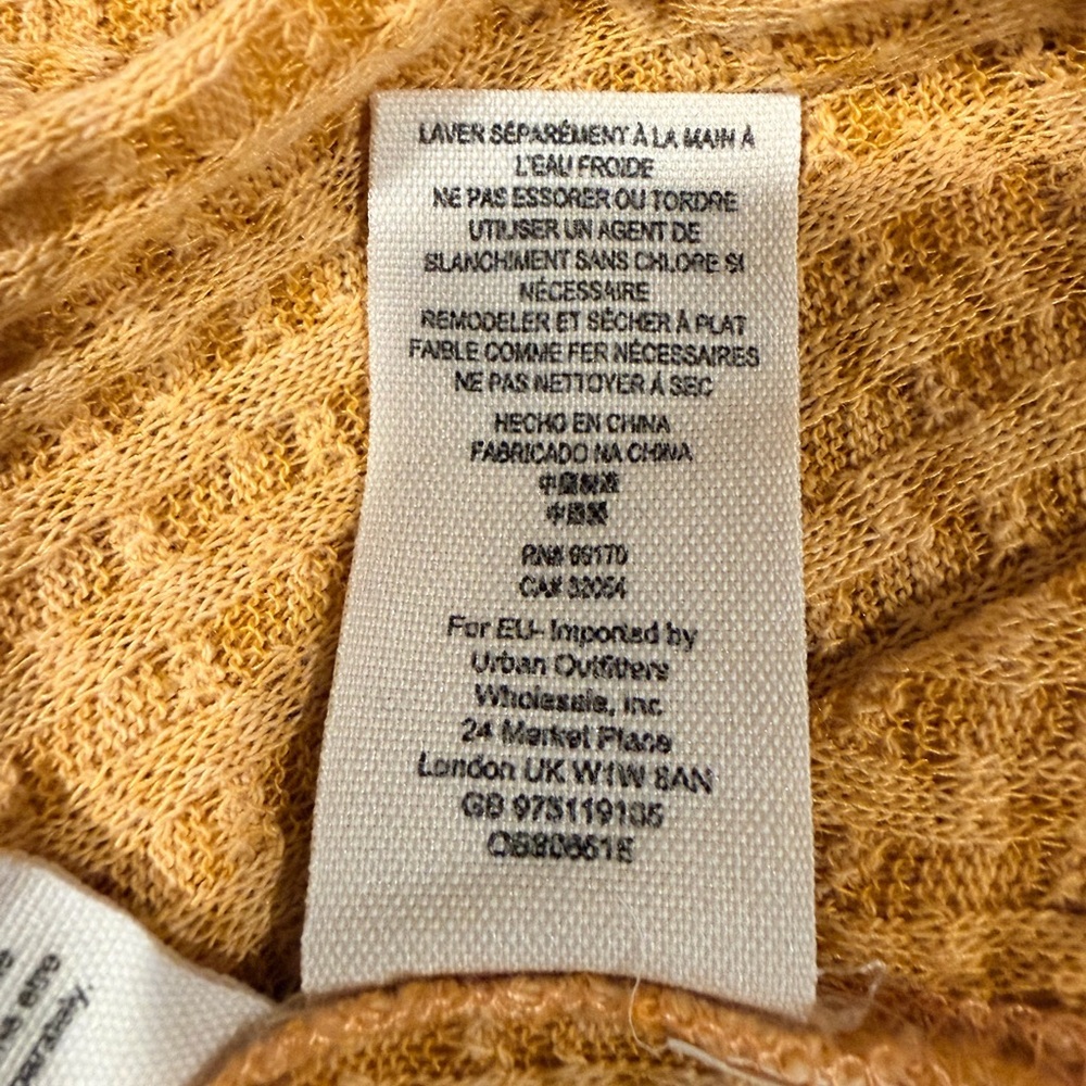 We the Free ! Women's Yellow V-Neck Sweater - Picture 9 of 9